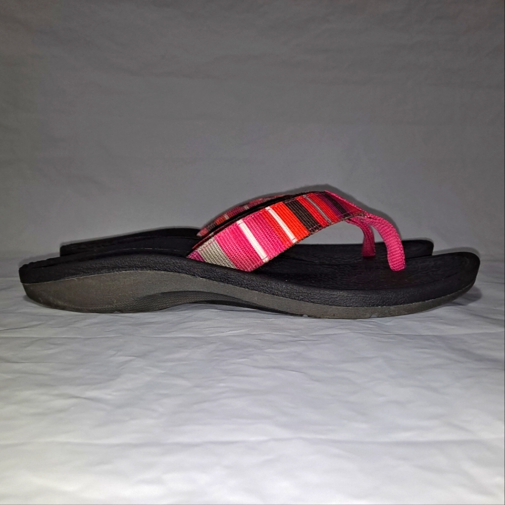 Clarks Rainbow Colored Sandals Women's Size 6M Cushioned Stylish & Comfortable